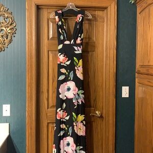 Nicole Miller Gorgeous Floral Maxie  Dress 🌸💕💜.. Size P -Small ..Never Worn